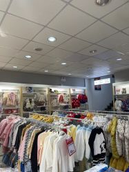 -爱婴室(上海松江景德路店)