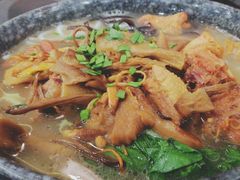 云南野生菌鸡汤-Colourful Yunnan Box Hill 彩云南·彩铺子