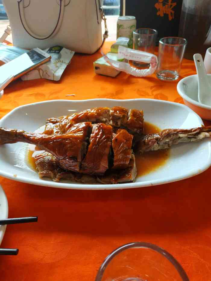 美味香酒楼(向东路店)-"[环境]环境一般.就是普通饭店环境 [服.