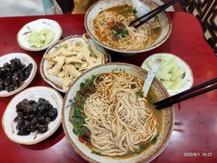 -金杨拉面王小吃面馆·牛三宝面·红烧牛肉粉