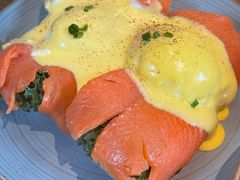 烟熏三文鱼班尼迪蛋-Money Shops(愚园路店)