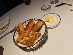 餐前包-Wolfgang’s Steakhouse 沃夫冈牛排馆(上海白玉兰广场店)