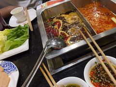 -百年川椒重庆老火锅(光谷店)