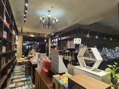 -钟书阁(松江泰晤士小镇店)