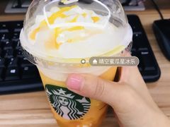 晴空蜜瓜星冰乐-星巴克臻选(上海中环广场2F店)