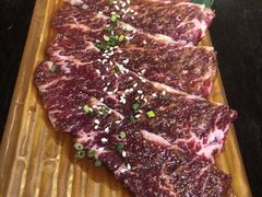-山川小町·极番烧肉(新地假日广场店)
