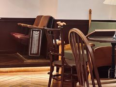 -Café Monson