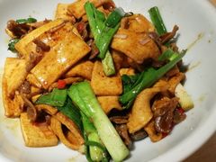 -关东小磨东北菜(上海长风大悦城店)