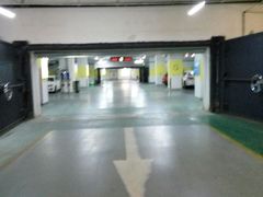 -爱琴海购物公园-地下停车场