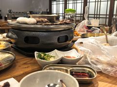 -青瓦餐厅·生鱼片·韩园烤肉(西塔店)