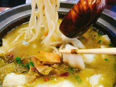 -周鱼小馆石锅酸菜鱼(活力汇店)