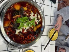 -晓彭肥肠鸡·泡椒鸡火锅(水木天地店)