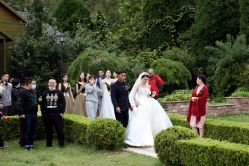 -拉瑞娜LaReine婚纱礼服高级定制