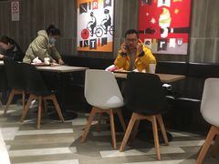 大堂-肯德基(东安路站店)