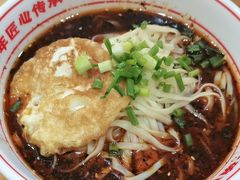 -叶伟胡辣壳面(两路口店)