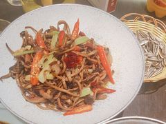 -川流不息·地道川菜·小龙虾(松东路店)