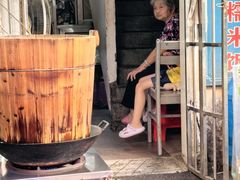 -梁阿婆廿年老牌扣肉糯米饭
