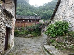 -高荡千年布依古寨旅游景区