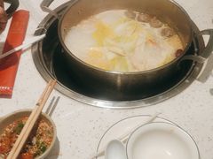 -三人行骨头王火锅(长寿店)