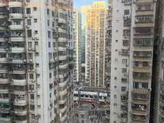 -深圳富苑皇冠假日套房酒店