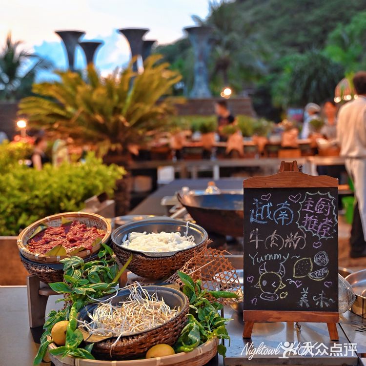 三亚这家龙虾不限量自助🦞简直壕无人性