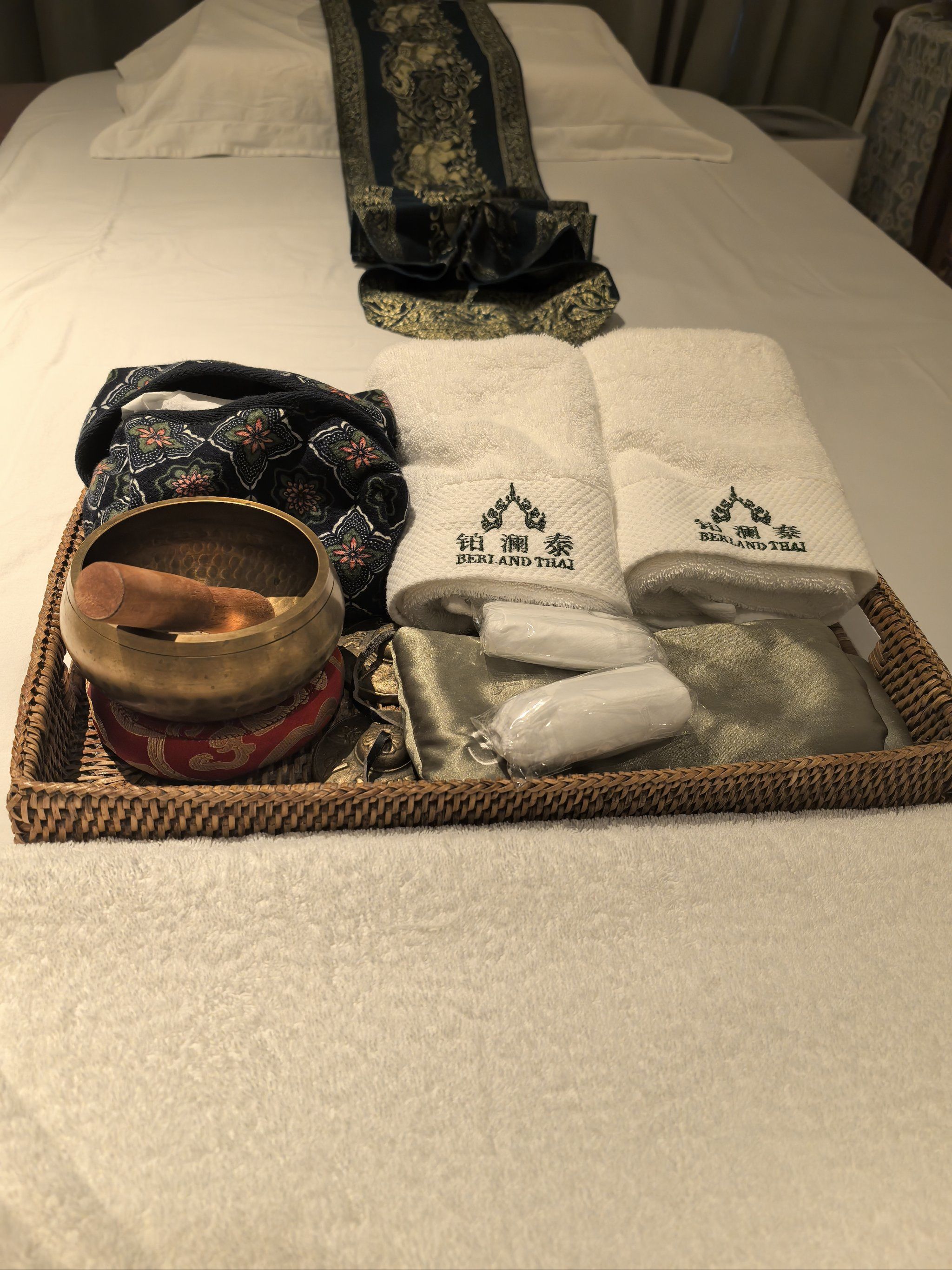 冬天就要做泰式能量热石spa!