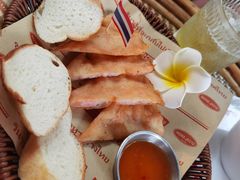 -小小集渔·泰式大排档(太古里香槟店)