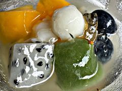 -穹六人间 people 6(岳阳路店)