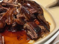 -八府香鸭·啫啫煲(华山路店)