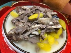 -一个勺子新疆锡伯主题私房菜(红墙巷49号院店)