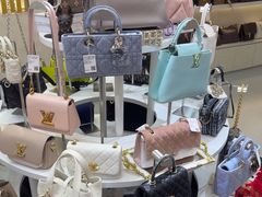 -六六奢品·vintage中古·回收二手奢侈品包包手表首饰(环球港店)