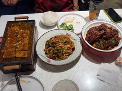 -辣小妮de川菜馆(红旗Mall店)