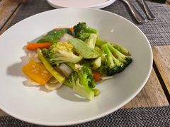 -MONICH牛排融合餐厅(和义大道购物中心店)