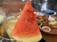 西瓜圣诞树-樾餐厅泰式海鲜火锅(民歌湖店)