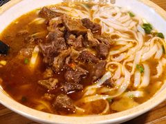 红烧牛肉粉-湘里乡亲甲王二老店