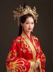-艾朵婚纱