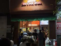 -Bánh Mì Huynh Hoa