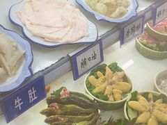 -两三事小郡肝串串香火锅(桂庙店)