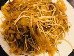 干炒牛河-伍湛记 · 广州老字号(龙津中路店)