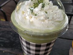 -莓园冰淇淋店