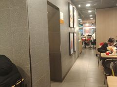 -麦当劳(轻轨曹杨路店)