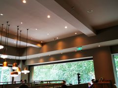 大堂-星巴克臻选(南京艾尚天地店)