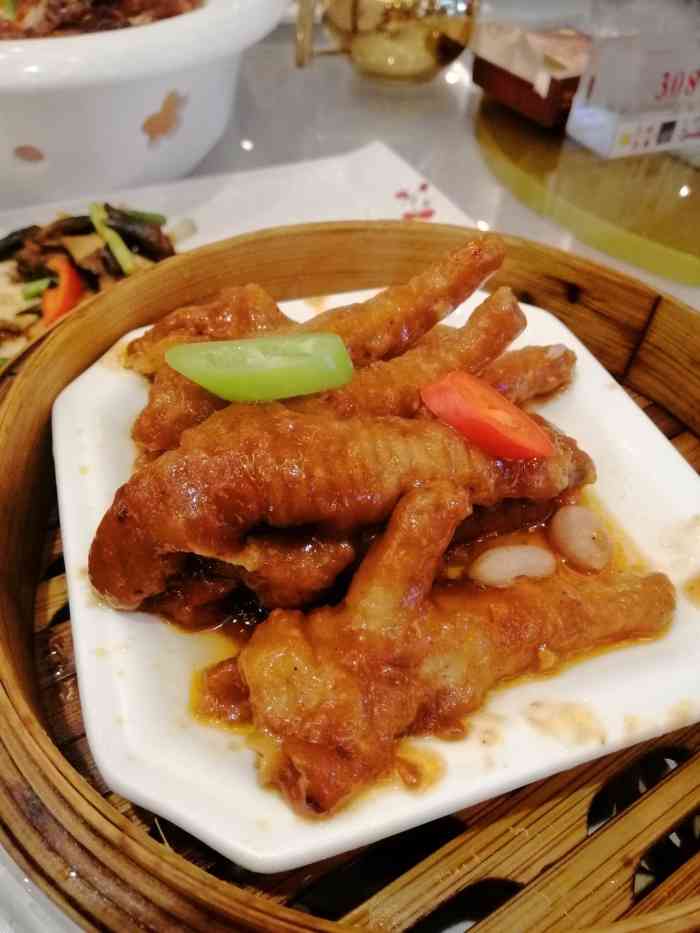 粤珍轩海鲜酒楼-"「早茶酱皇蒸凤爪抢购」「喜酌基围虾」「海.