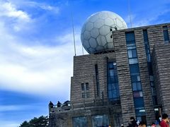 -黄山光明顶山庄