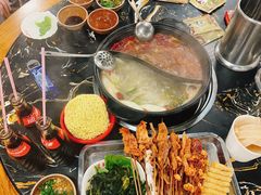 -灌县老妈砂锅串串香(万科红生活广场店)