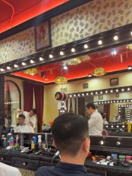 -东方先生国潮男士理发馆