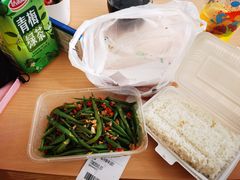 -湖南人家湘菜馆(镇江路店)