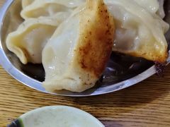 -黄阿姨锅贴大王(万航渡路店)