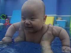 -龙格亲子游泳·水育早教运动中心(绿宝中心)