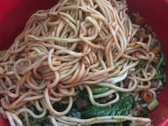 -爆炸头阿姨小四川正宗川味小吃(无任何分店)